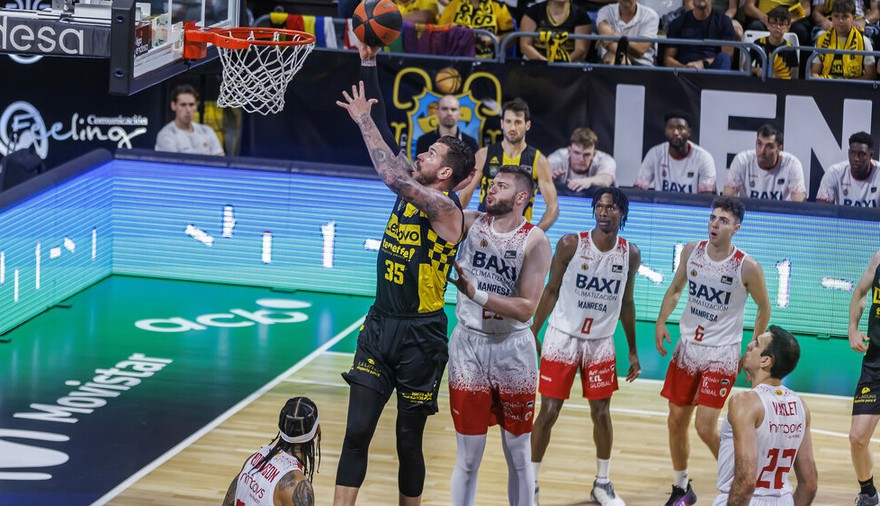 Sweet defeat for BAXI Manresa, who will play the play-off against Unicaja