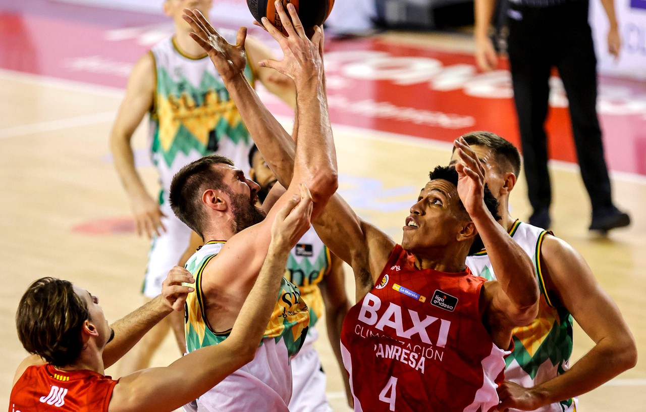 BAXI Manresa puts their skin in it but falls short in the final minutes