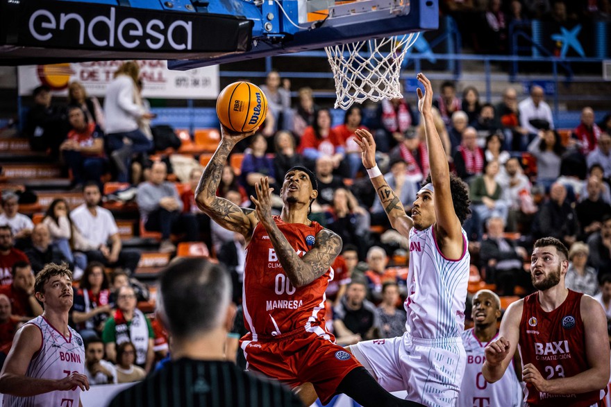 Galería de fotos J02 Top16 BCL: BAXI Manresa 69 - Telekom Baskets Bonn 87