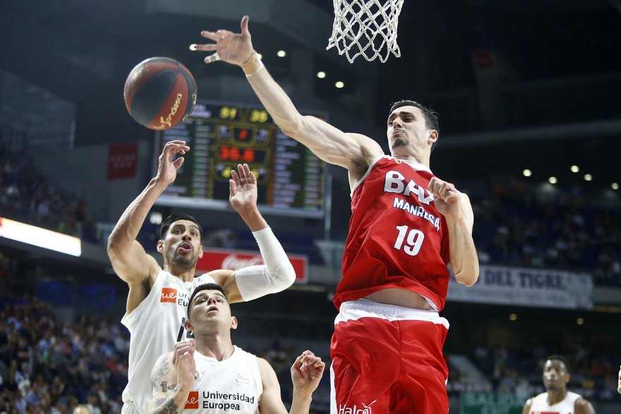 Fotos Play-off 1/4 de final P1: Real Madrid 98 - BAXI Manresa 75