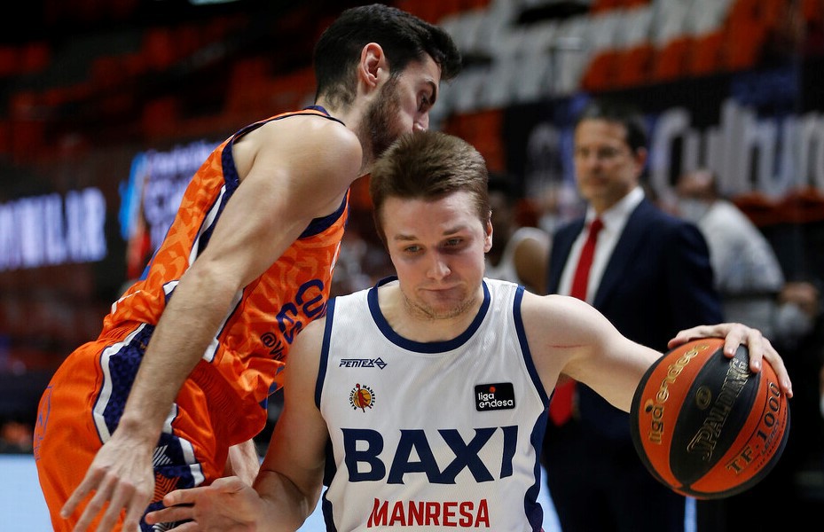 BAXI Manresa ends up falling in a great second half of Valencia