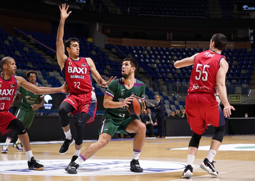 Galería de fotos J04: Unicaja 86 - BAXI Manresa 90