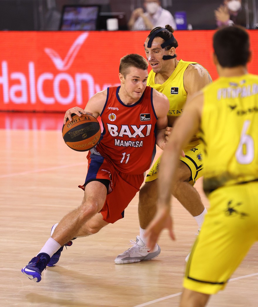 Photo Gallery J11: BAXI Manresa 80 - Iberostar Tenerife 88