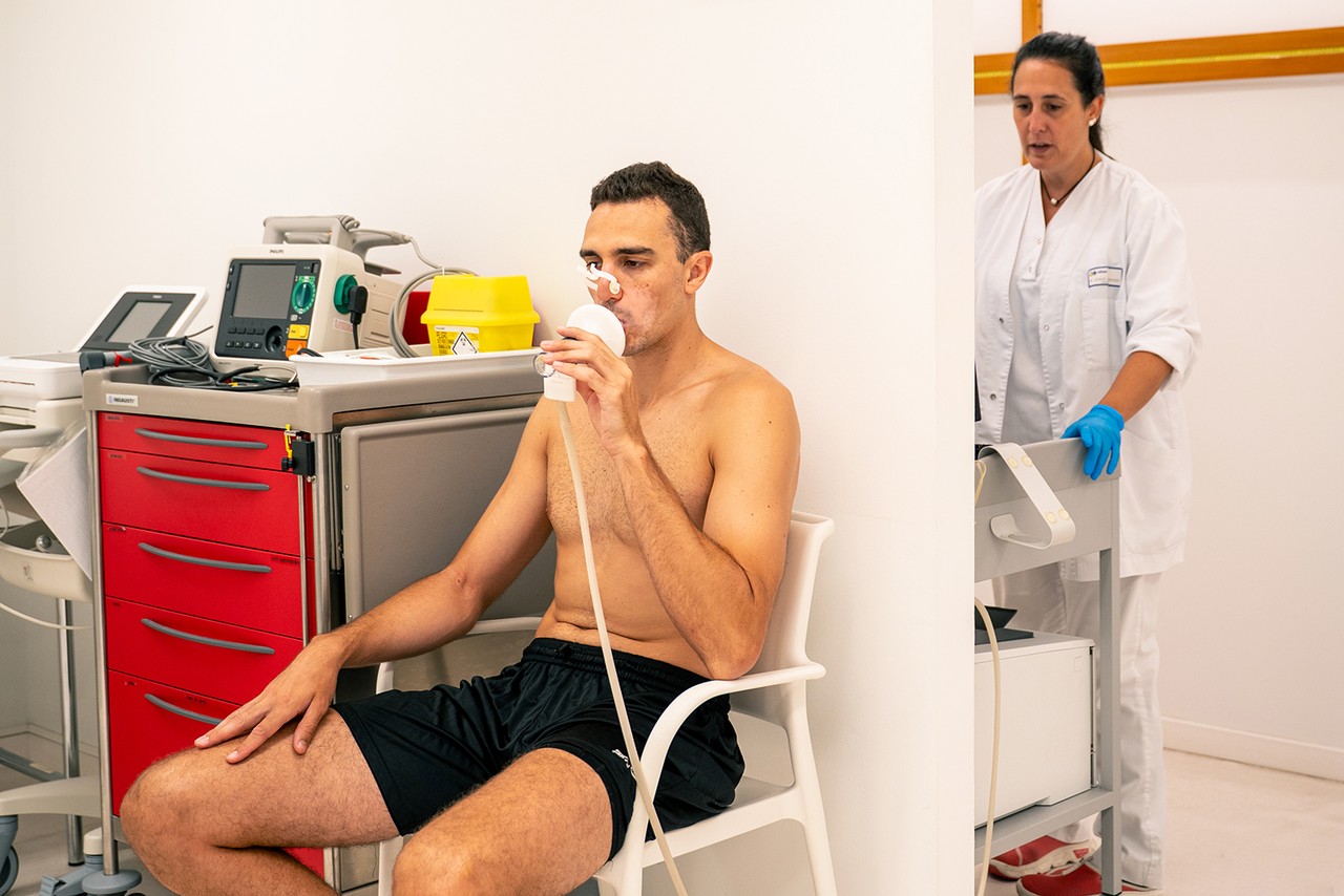 Los jugadores del BAXI Manresa confirman el buen estado físico en las revisiones médico-deportivas del CIMETIR