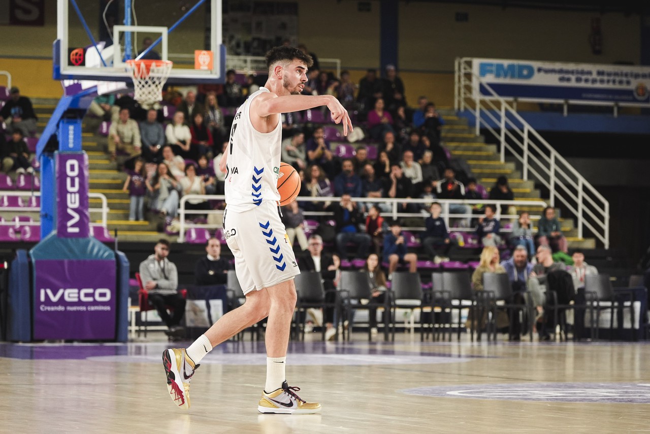 El Caja Rural CB Zamora de Naspler i Hustak cau a Valladolid