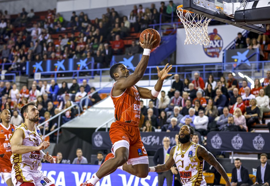 El BAXI Manresa se ve superado por el Venecia en el Nou Congost