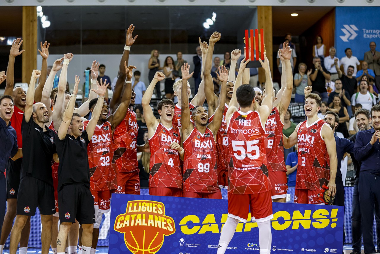El BAXI Manresa guanya la Lliga Catalana en un final emocionant davant el Joventut