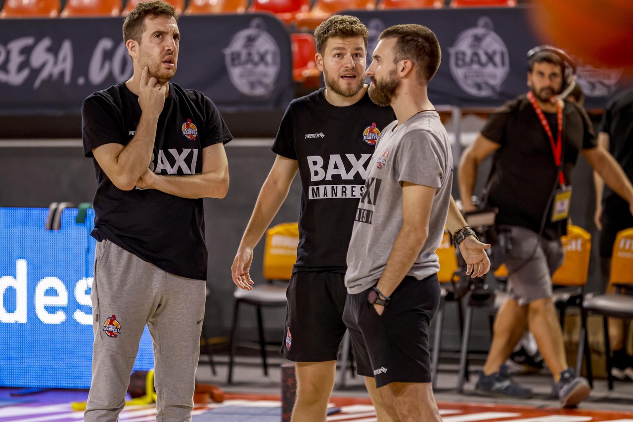 BAXI Manresa hosts Hapoel, one of the competition's favorites.
