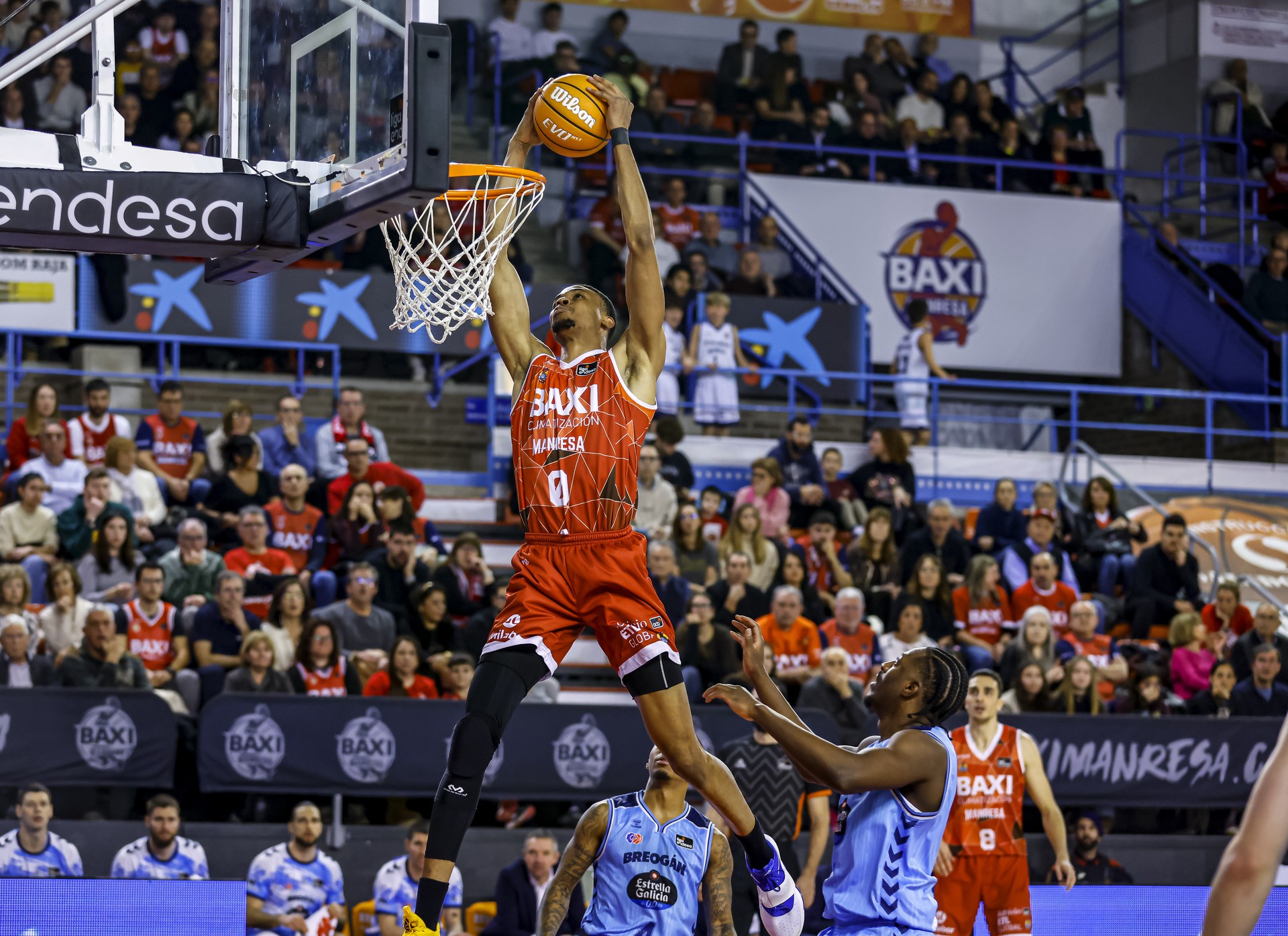 El BAXI Manresa sap patir i supera el Río Breogán