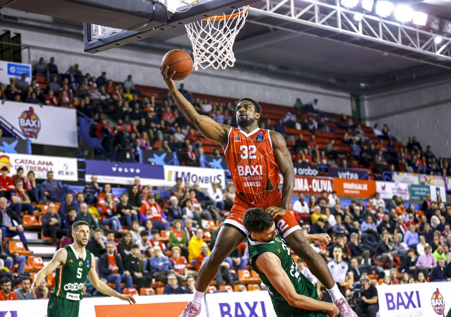 Un BAXI Manresa en línia ascendent atropella el líder