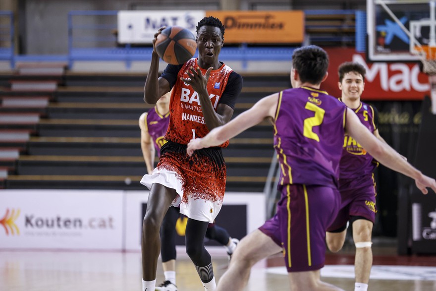 El BAXI Manresa B tanca la lliga regular de Super Copa amb victòria davant el Ripollet