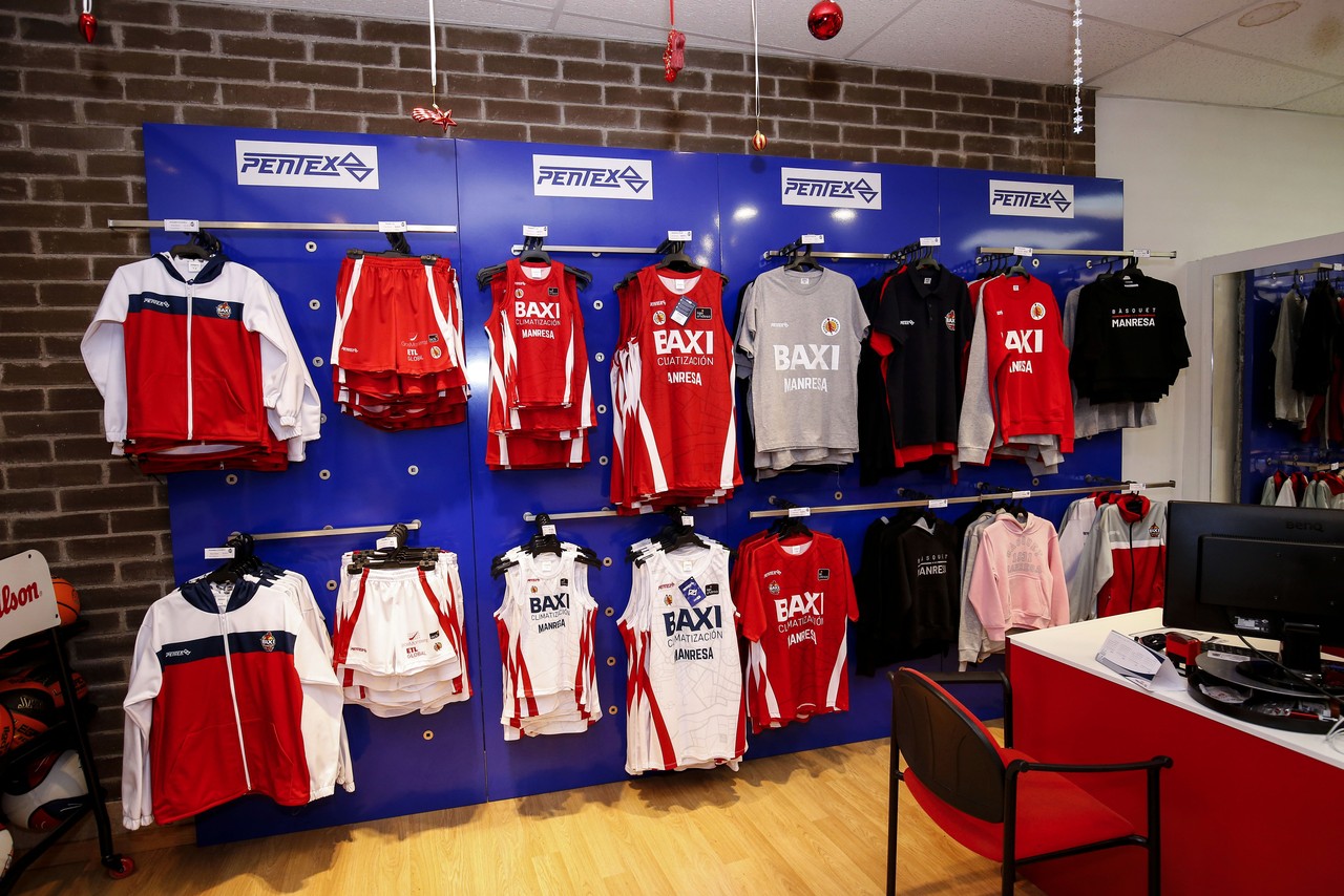 Las oficinas del Bàsquet Manresa hacen horario de verano