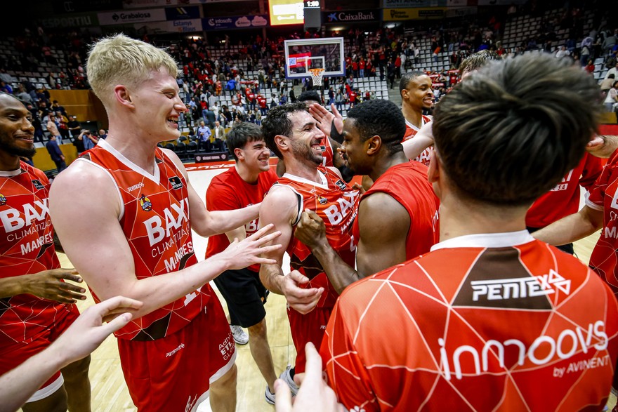 BAXI Manresa achieves victory, average and permanence in Girona