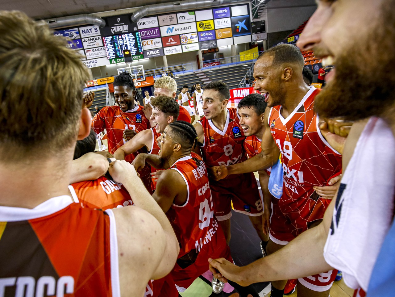 El BAXI Manresa sua, remunta i derrota un dels grans de l'Eurocup