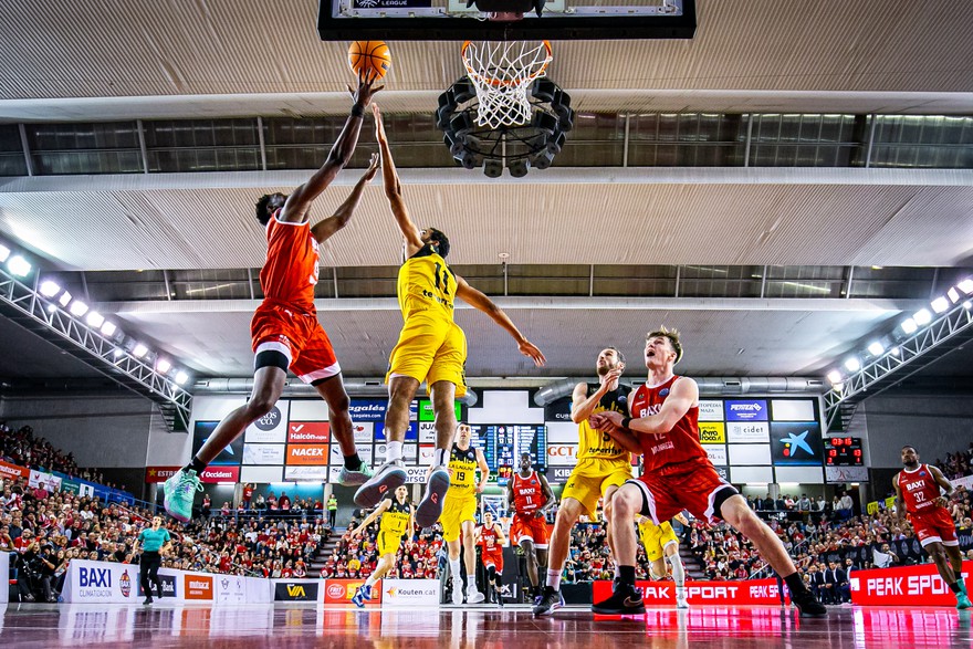 Galeria de fotos J2 Top16: BAXI Manresa 73 - La Laguna Tenerife 84