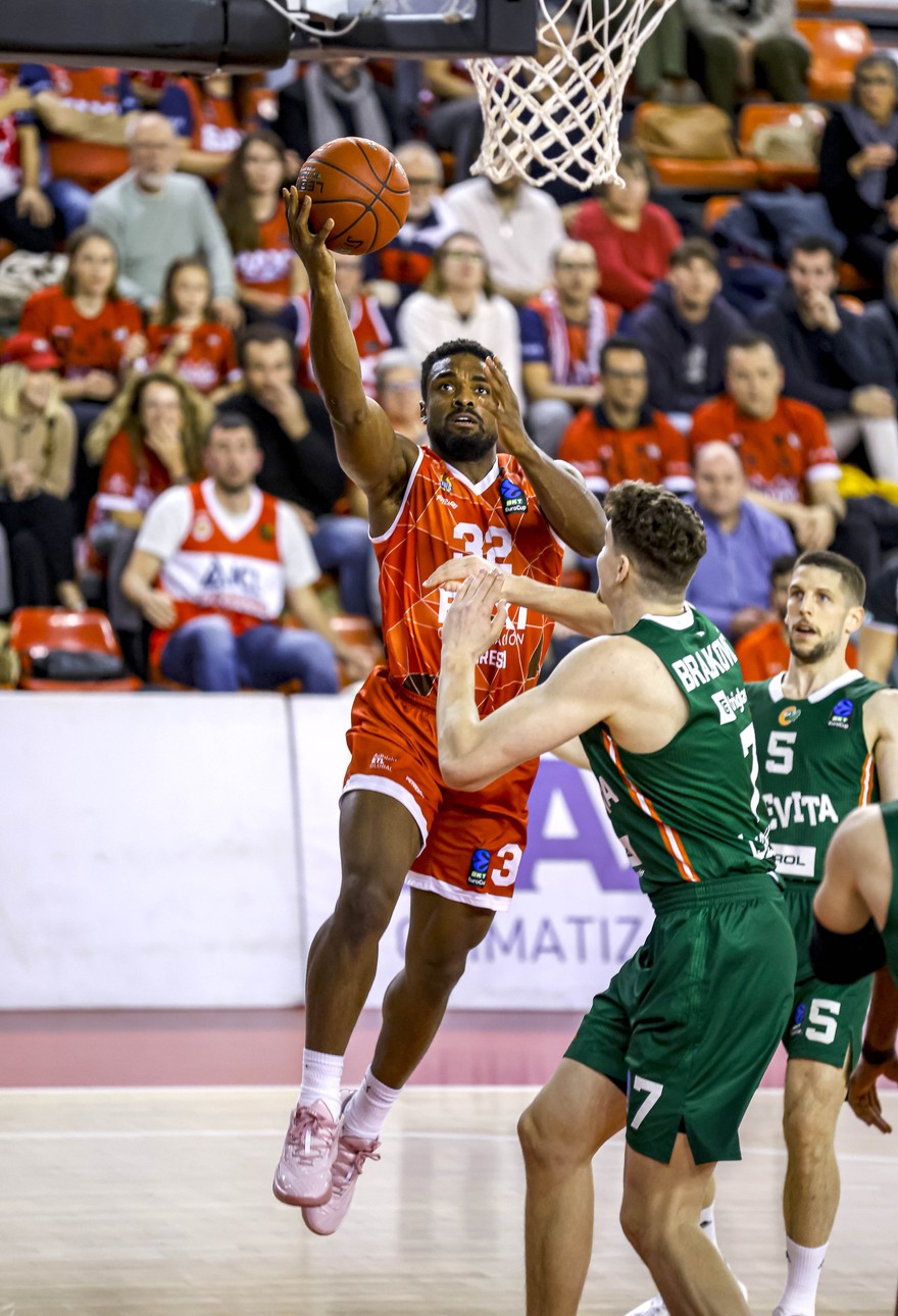 Galería de fotos J10 EC: BAXI Manresa 99 - Cedevita Olimpija Ljubljana 82