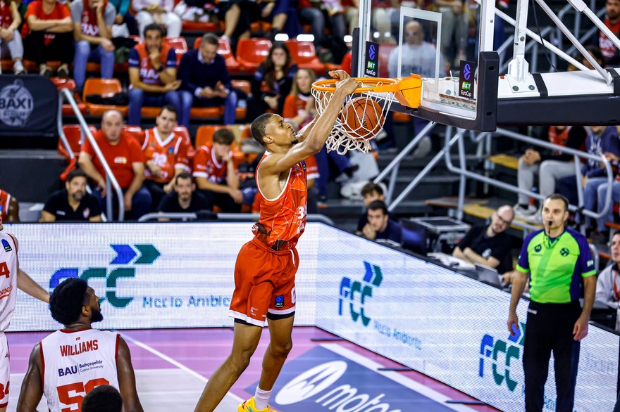 El BAXI Manresa pierde un partido con muy poco acierto