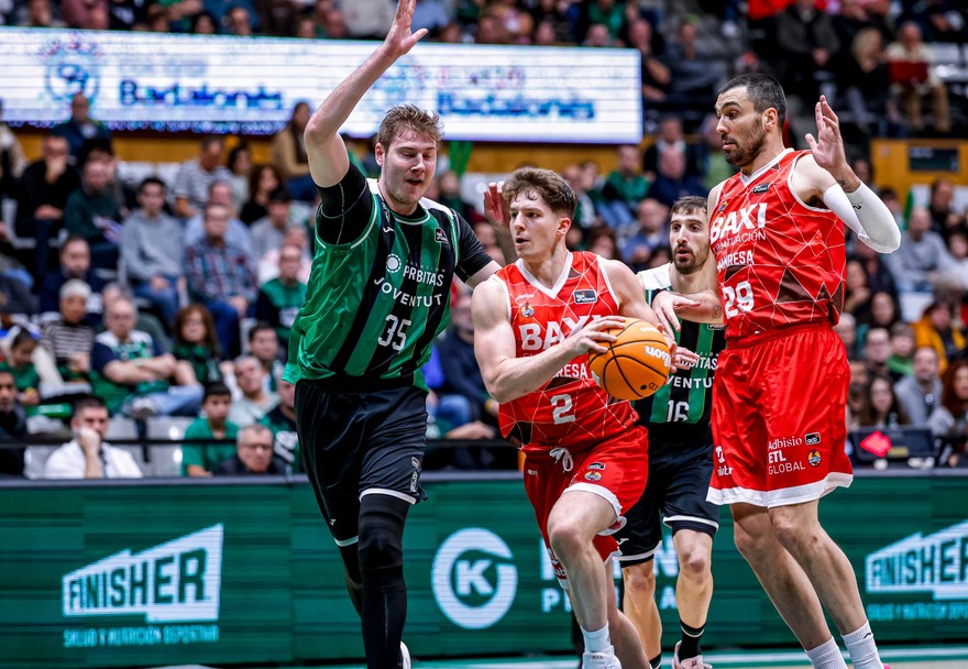 El BAXI Manresa cae en un igualado final contra el Joventut