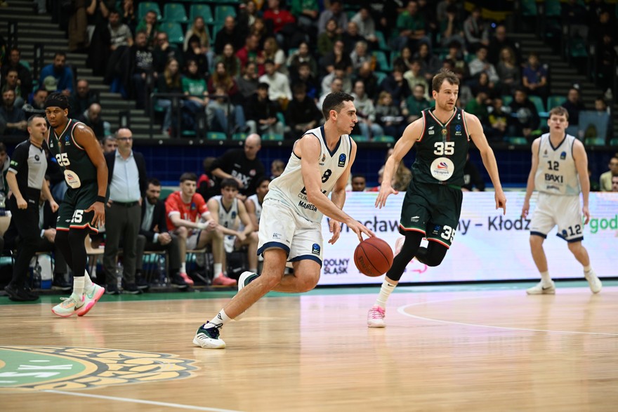 El BAXI Manresa es refà i guanya a la pista de l’Slask Wroclaw