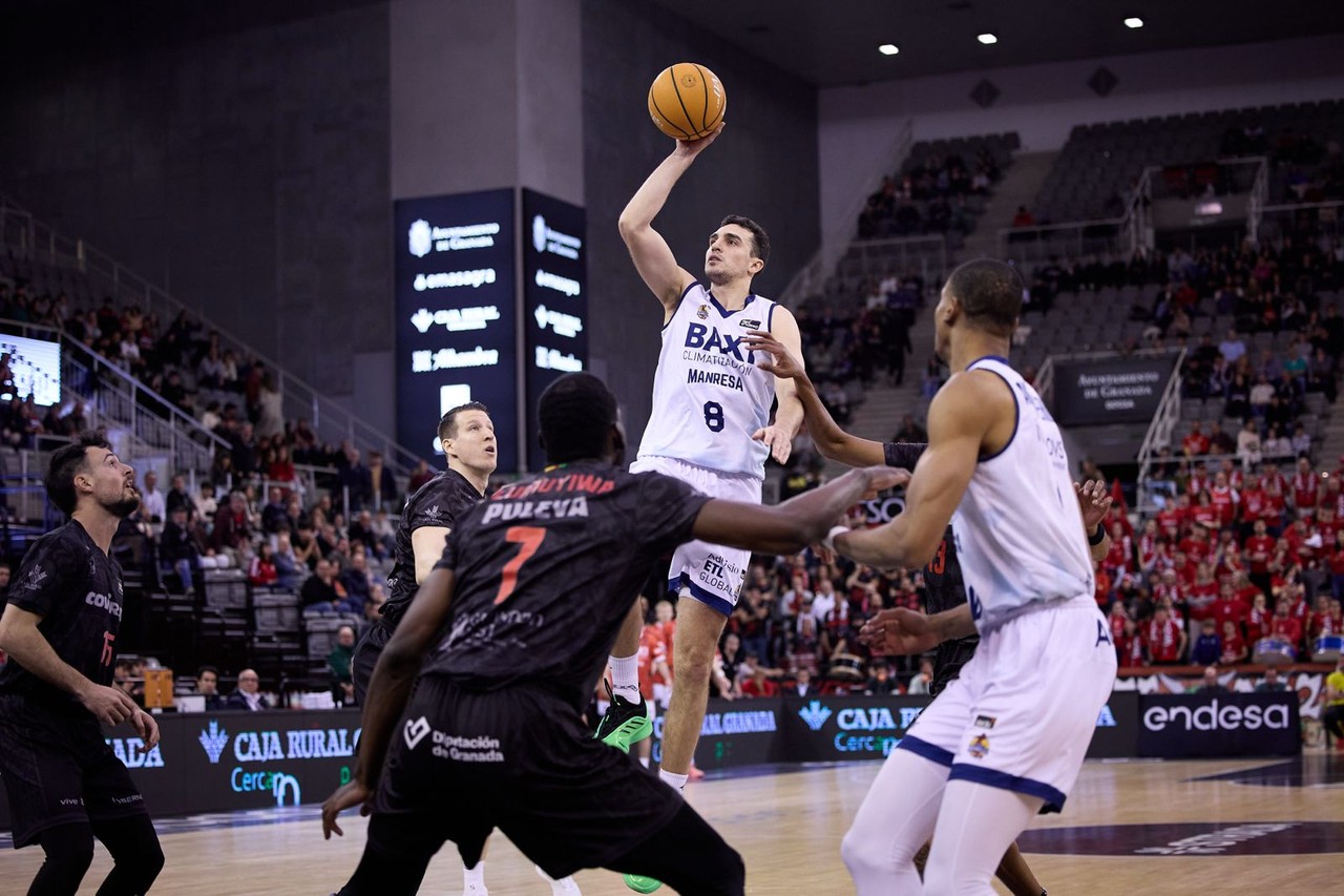 El BAXI Manresa cau a Granada