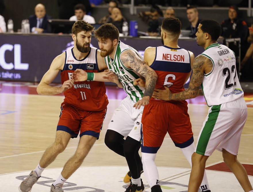 Photo Gallery J23: BAXI Manresa 74 - Coosur Real Betis 84