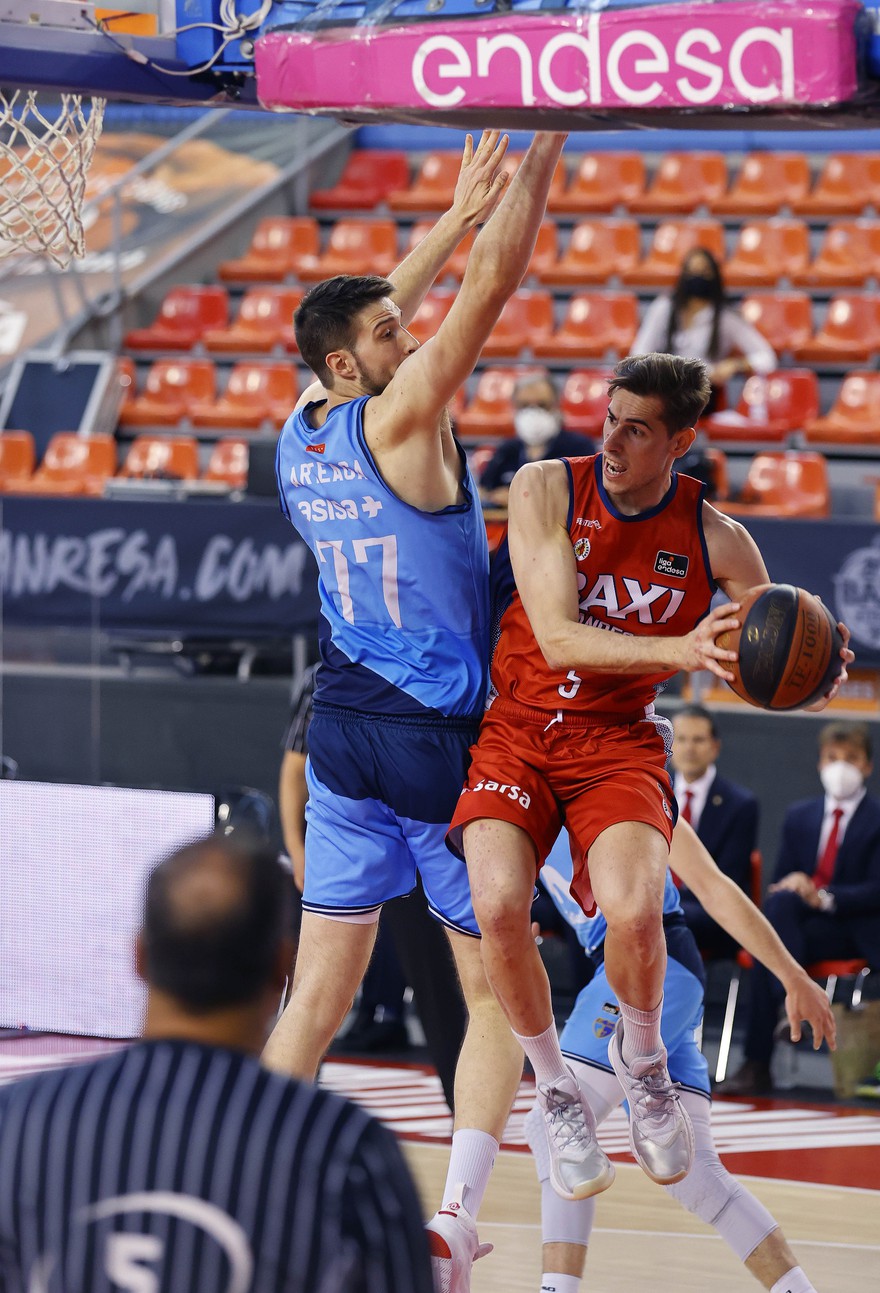 Galería de fotos J33: BAXI Manresa 102 - Movistar Estudiantes 101