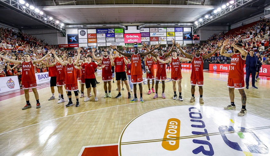 Photo Gallery J34: BAXI Manresa 86 - La Laguna Tenerife 83