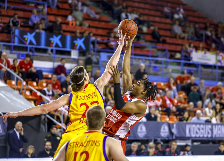 Galeria de fotos EC J4: Kids&Us Manresa 108 - Roma Basketball 88
