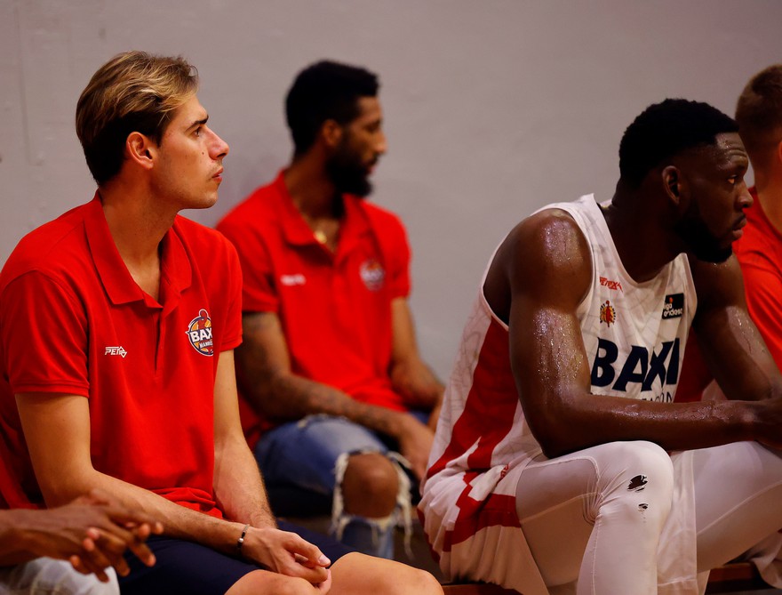 Guillem Jou y Babatunde Olumuyiwa seguirán estando de baja