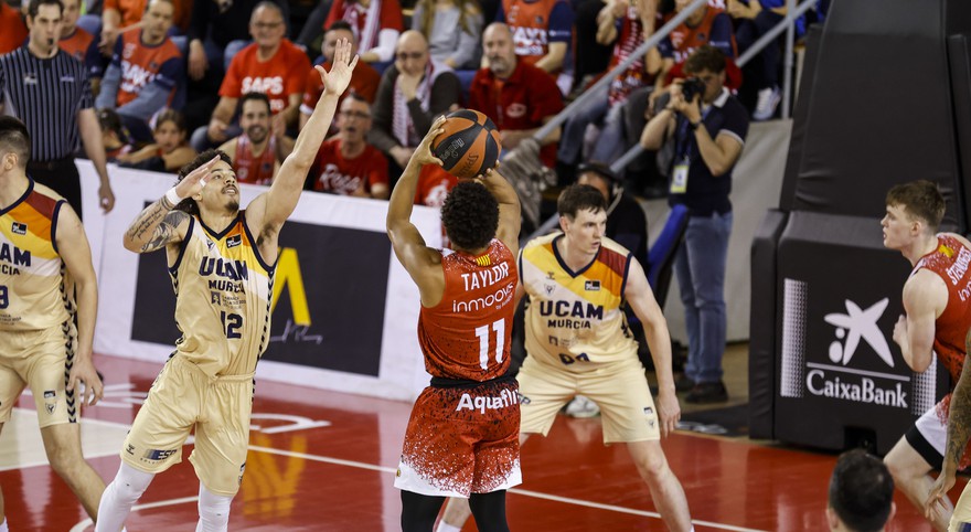 Un BAXI Manresa errático pierde en un final ajustado ante el UCAM Murcia