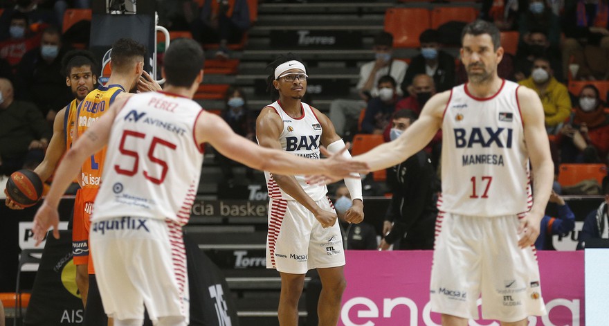 BAXI Manresa competes until the end against a more successful Valencia
