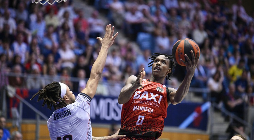 BAXI Manresa defeats Obradoiro and maintains the good streak as a visitor