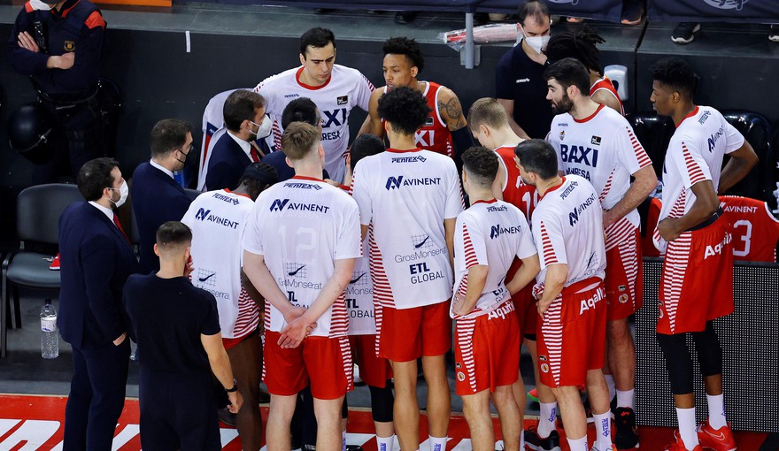 Sortida complicada del BAXI Manresa davant d'un Bilbao Basket en forma