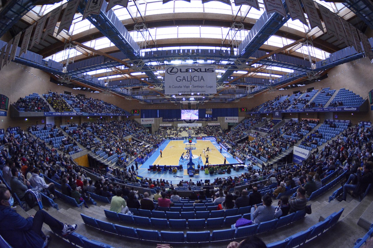 BAXI Manresa cannot finish the job in the overtime against a more effective Obradoiro