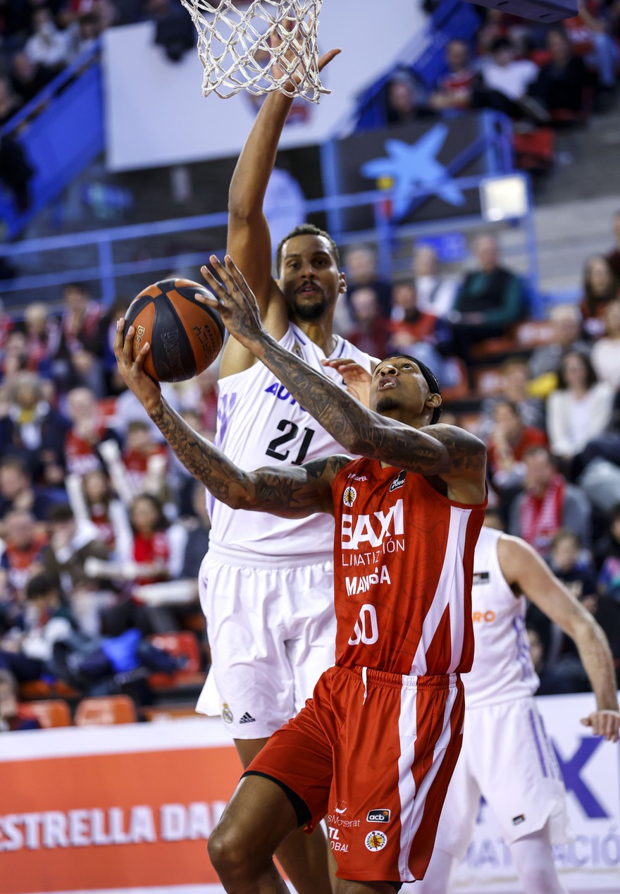 Photo Gallery J18: BAXI Manresa 69 - Real Madrid 94