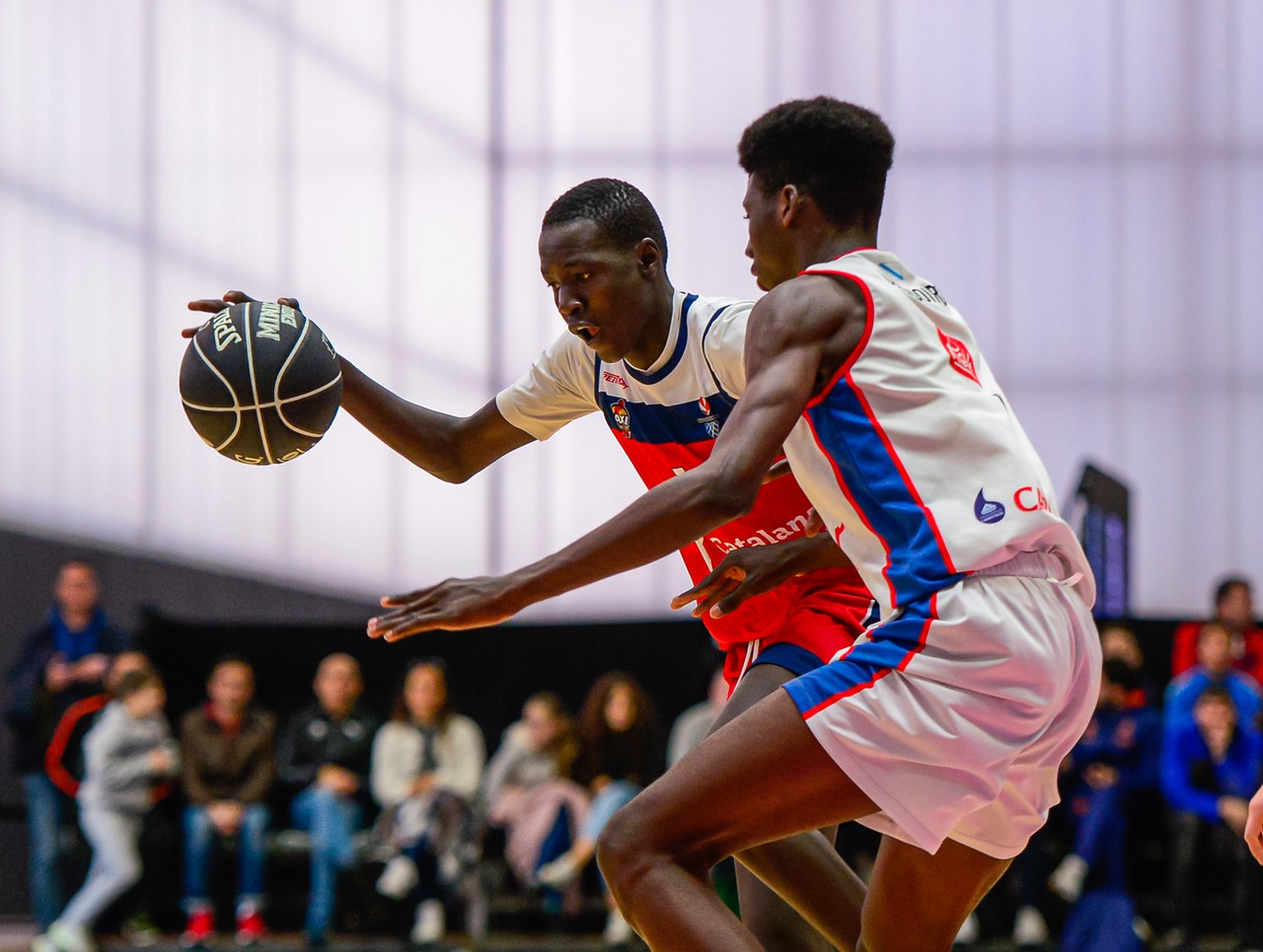 Paul Ater Maker Bol es escogido como mejor jugador de la fase previa de la Minicopa