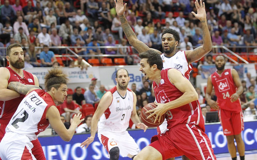 A 5 punts de donar el cop a Saragossa