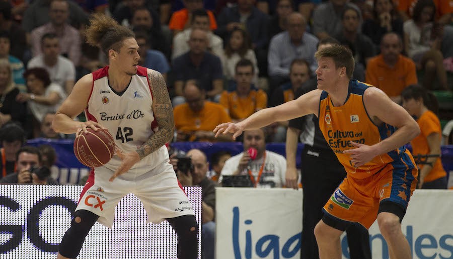 A punt de donar el cop a València