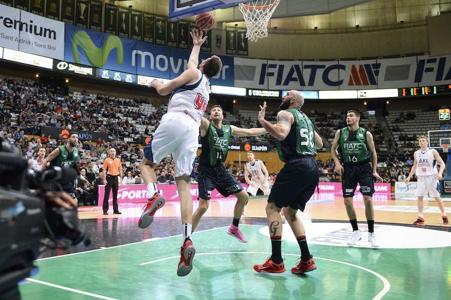 L’ICL Manresa i la seva afició conquereixen Badalona