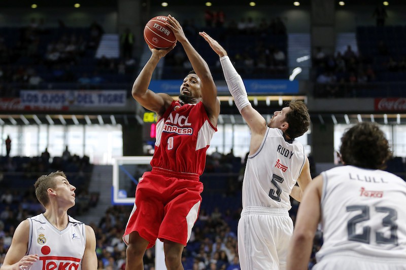 L’ICL Manresa paga els plats trencats davant el Real Madrid (106-68)