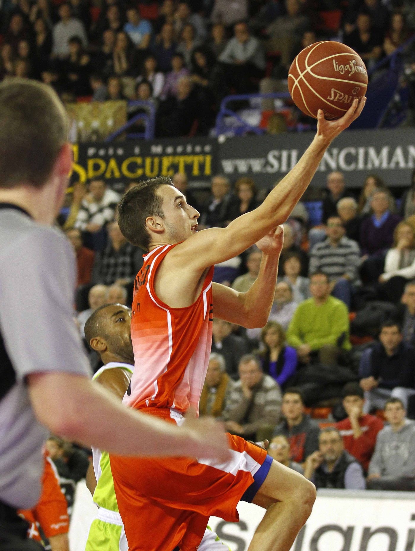 La Bruixa d’Or viatja a Gran Canària per donar la sorpresa al tercer classificat de la Liga Endesa