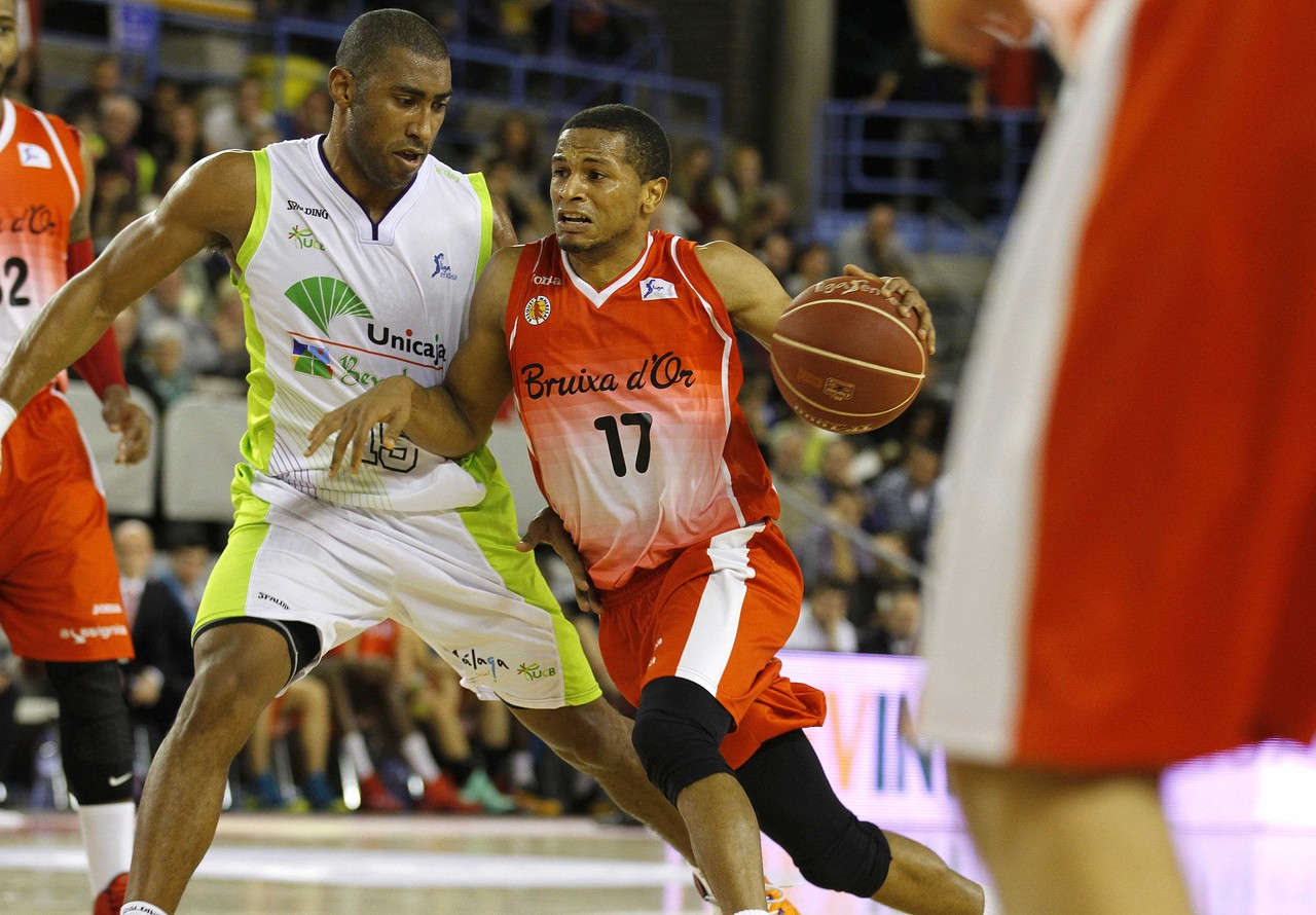 La Bruixa d’Or i Dominic Waters arriben a un acord per desvincular el jugador