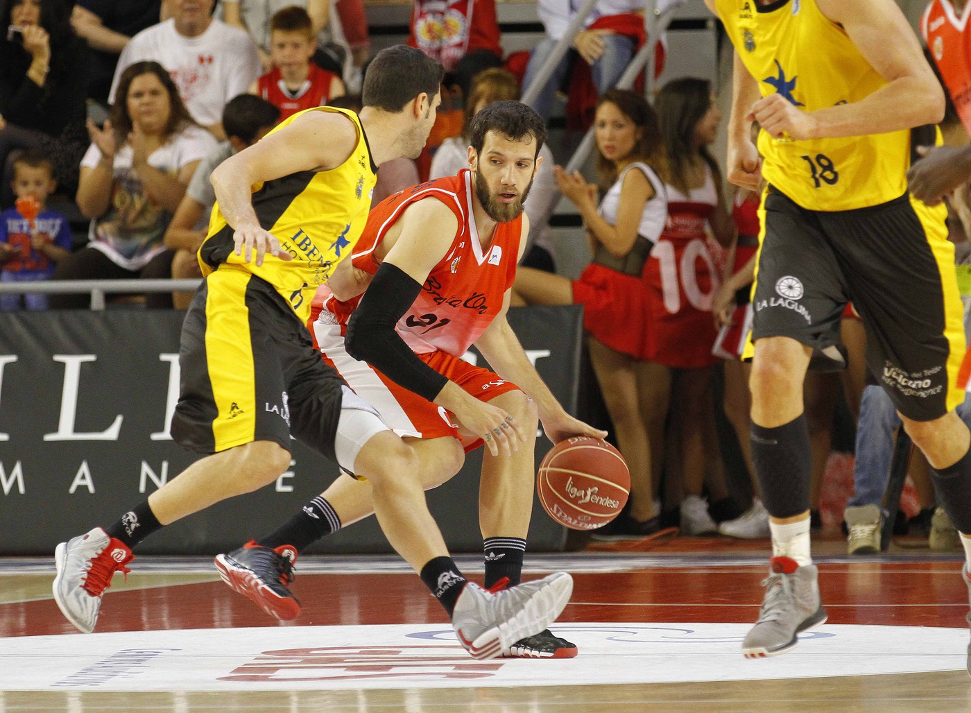 La Bruixa d’Or acaba perdent un partit dominat gairebé de principi a fi amb l’Iberostar Tenerife (71-75)