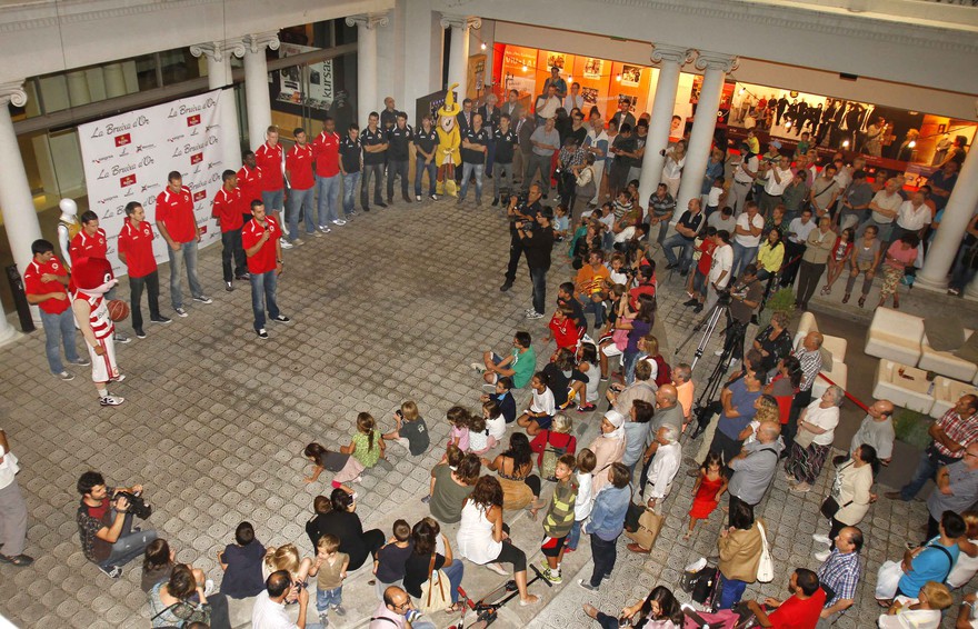 En imágenes: Presentación en el teatro Kursaal