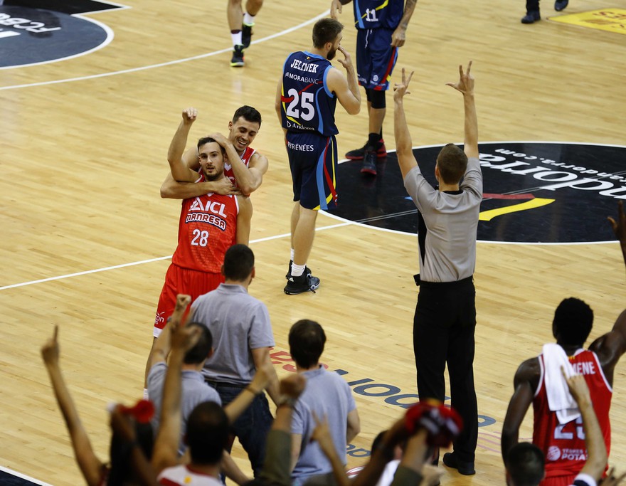 Un gran partit de l’ICL Manresa el classifica per la final de la Lliga Catalana