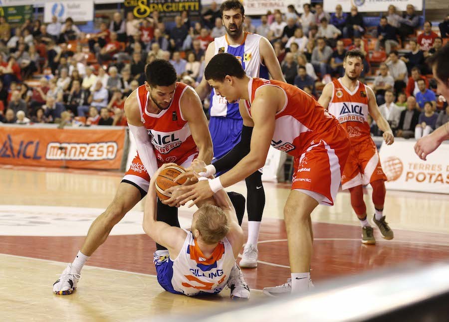 L’ICL Manresa colpeja primer en els play-off en un partit intens al Congost