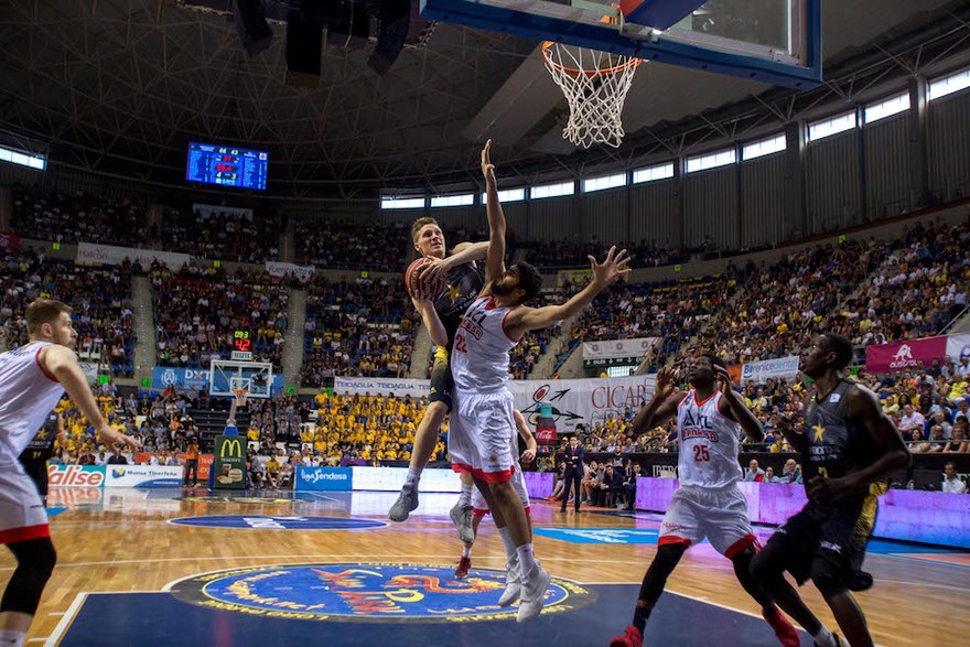 L’ICL Manresa tanca la lliga a Tenerife amb derrota