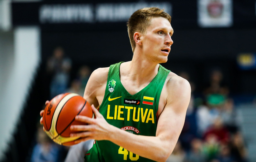 Marius Grigonis: inici immillorable amb la selecció absoluta lituana