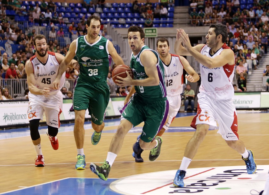 Derrota de La Bruixa d’Or Manresa que fa suar de valent l’Unicaja