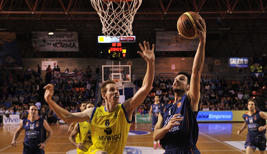 El base Lluís Costa serà de l’ICL Manresa la temporada 2016-17